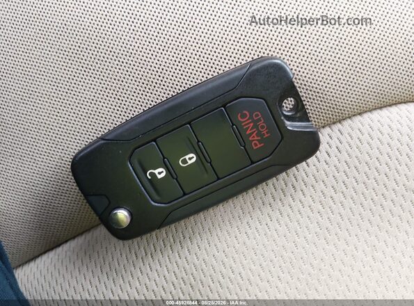 ZACCJBBW9GPC45309 2016 JEEP RENEGADE Красный Вид панели приборов