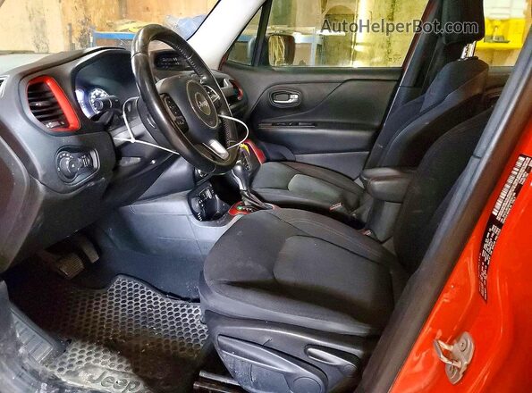 ZACCJBCB3HPE91186 2017 JEEP RENEGADE Orange Widok wnętrza z przodu