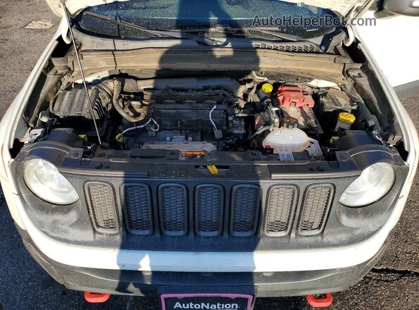 ZACCJBCB3JPH37501 2018 JEEP RENEGADE White Вид задньої частини салону