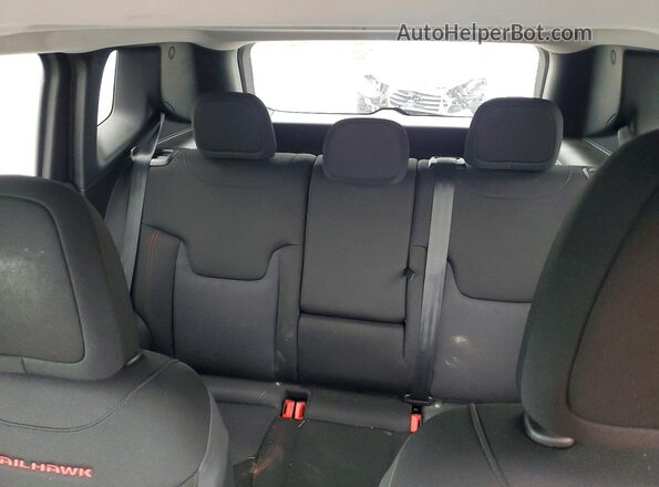 ZACCJBCB4JPH13739 2018 JEEP RENEGADE Синий Вид задних сидений