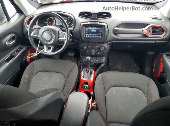 ZACCJBCB4JPH13739 2018 JEEP RENEGADE Синий Вид панели приборов