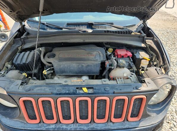 ZACCJBCB5JPH10977 2018 JEEP RENEGADE Black Widok komory silnika