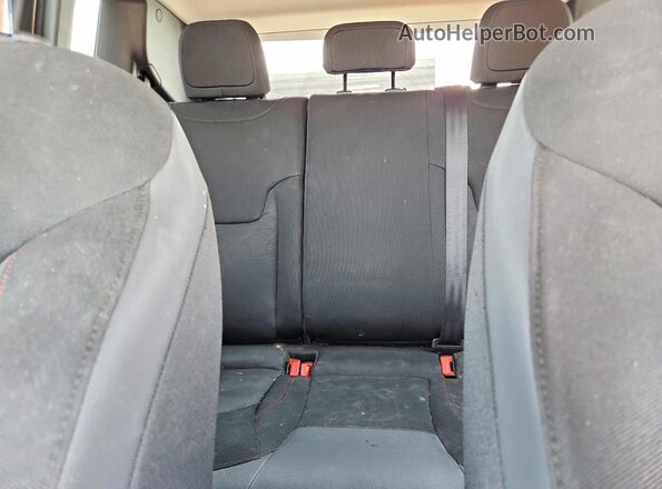 ZACCJBCB5JPH10977 2018 JEEP RENEGADE Black Widok tylnych siedzeń