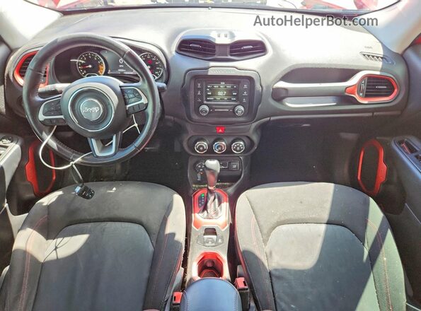 ZACCJBCB7HPE87643 2017 JEEP RENEGADE Red Вид панелі приладів