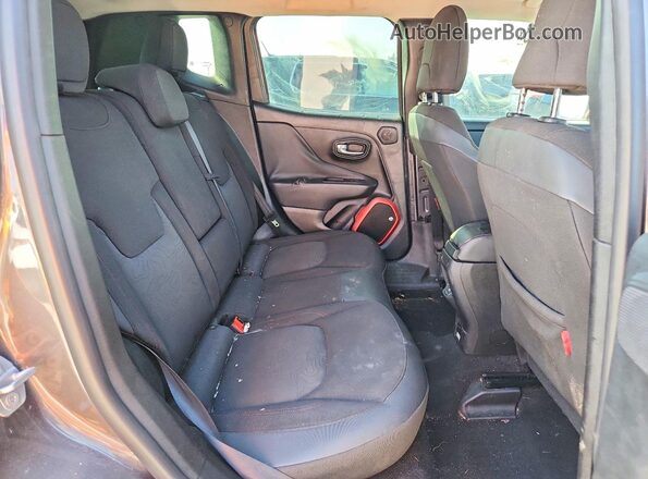 ZACCJBCB7JPH10060 2018 JEEP RENEGADE Charcoal უკანა სალონის ხედი