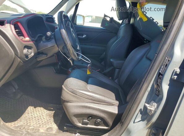 ZACCJBCB7JPJ04626 2018 JEEP RENEGADE Gray Вид салону спереду
