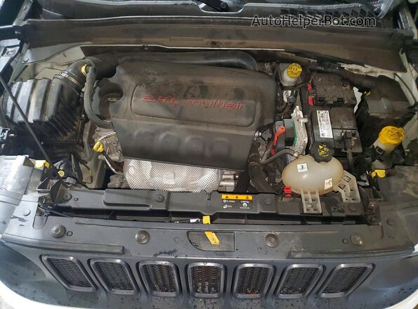 ZACCJBCBXHPE45614 2017 JEEP RENEGADE White Widok wnętrza z tyłu