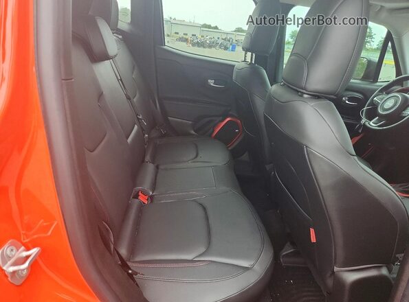 ZACCJBCT1GPC97909 2016 JEEP RENEGADE Оранжевый Вид задней части салона