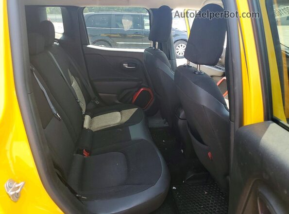 ZACCJBCT2GPD51654 2016 JEEP RENEGADE Yellow Սալոնի հետևի տեսք