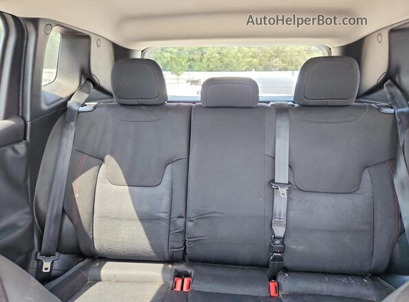 ZACCJBCT5GPD61840 2016 JEEP RENEGADE Gray Vista de los asientos traseros