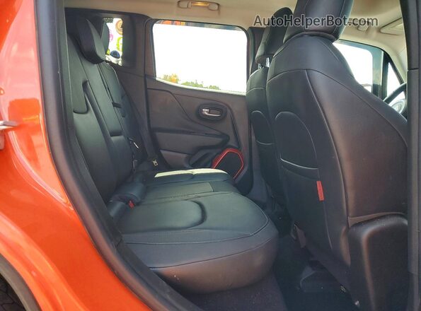 ZACCJBCT6GPD41287 2016 JEEP RENEGADE Orange Vista interior trasera