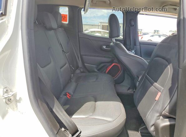 ZACCJBCT6GPE26257 2016 JEEP RENEGADE White Widok wnętrza z tyłu