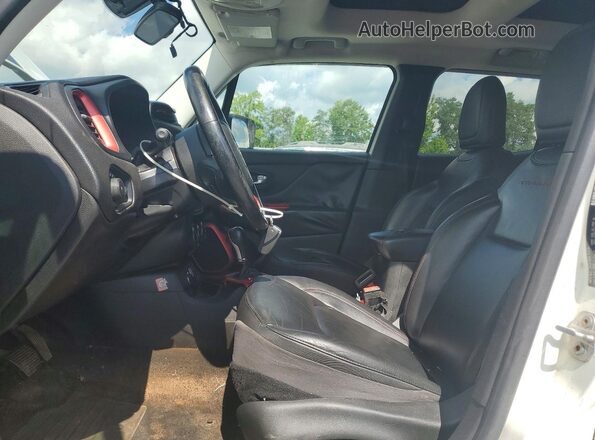 ZACCJBCTXGPD66077 2016 JEEP RENEGADE White Front interior view