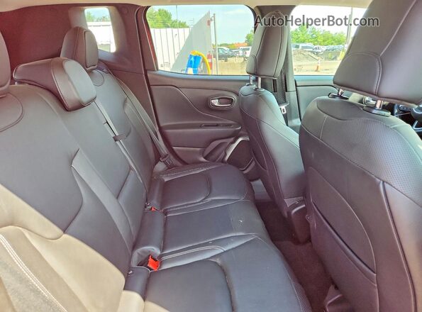 ZACCJBDB0JPG79054 2018 JEEP RENEGADE Красный Вид задней части салона