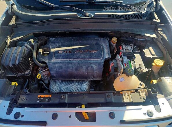 ZACCJBDT4GPD05239 2016 JEEP RENEGADE Silver Widok wnętrza z tyłu