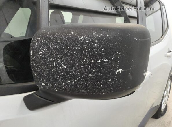 ZACNJAAB0LPL39152 2020 JEEP RENEGADE Silver 