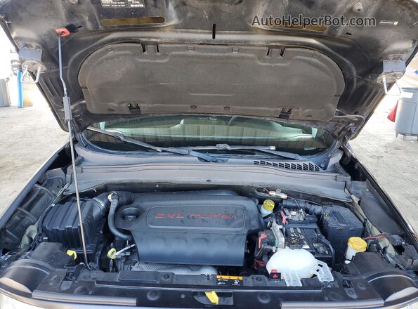 ZACNJAAB1KPK49278 2019 JEEP RENEGADE Black Rear interior view