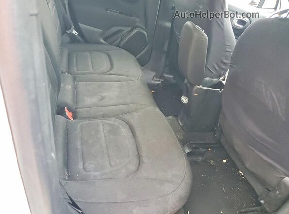 ZACNJABB2LPL41788 2020 JEEP RENEGADE White Widok tylnych siedzeń