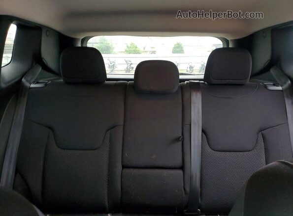 ZACNJABB4LPM04504 2020 JEEP RENEGADE White Вид задніх сидінь