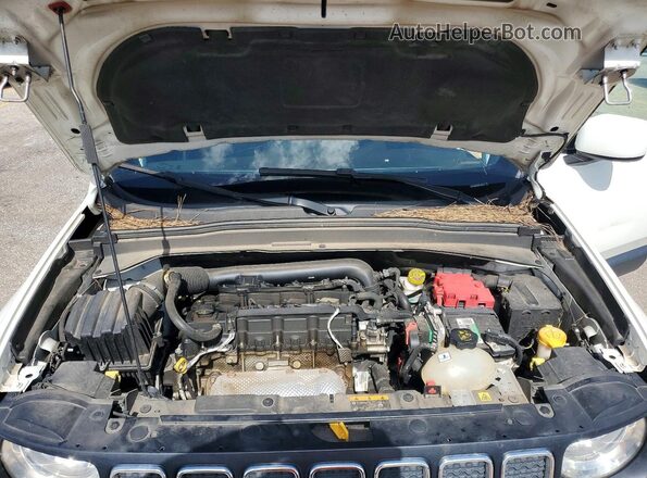 ZACNJABB6LPL72011 2020 JEEP RENEGADE Белый Вид задней части салона