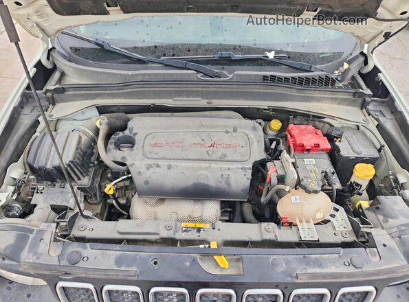 ZACNJABB9KPK93463 2019 JEEP RENEGADE White Вид задньої частини салону
