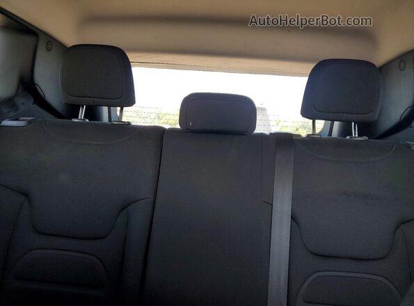 ZACNJABBXKPK76607 2019 JEEP RENEGADE Silver Vista de los asientos traseros