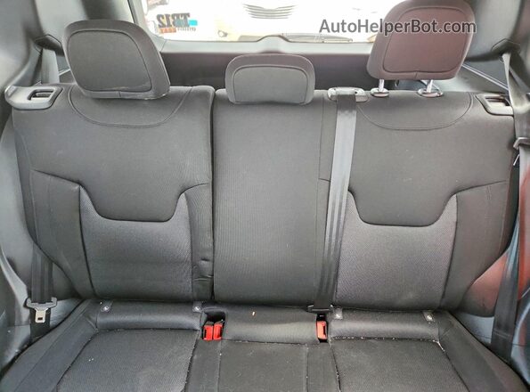 ZACNJBAB0KPK79264 2019 JEEP RENEGADE Silver Հետևի նստատեղերի տեսք