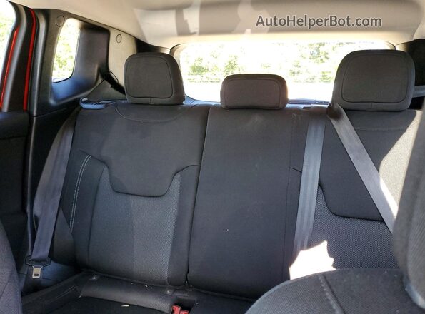 ZACNJBAB2LPL99701 2020 JEEP RENEGADE Red Հետևի նստատեղերի տեսք