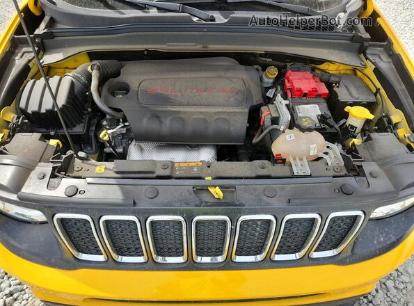 ZACNJBAB4KPJ85386 2019 JEEP RENEGADE Желтый Вид задней части салона