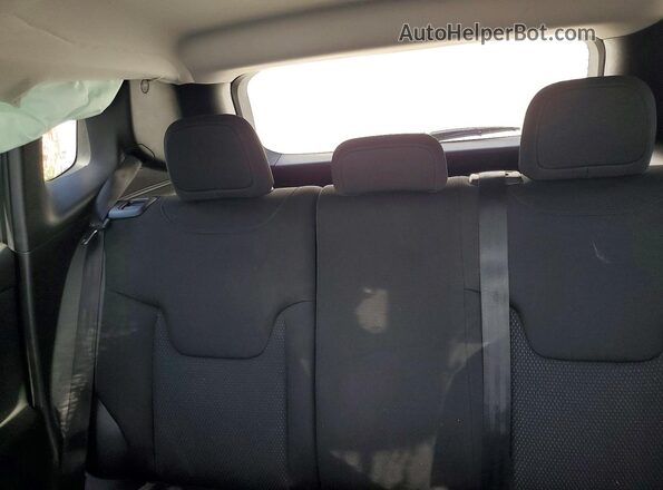 ZACNJBBB5KPK60577 2019 JEEP RENEGADE Silver Հետևի նստատեղերի տեսք