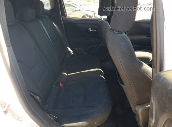 ZACNJBBBXLPL27451 2020 JEEP RENEGADE White Widok tylnych siedzeń