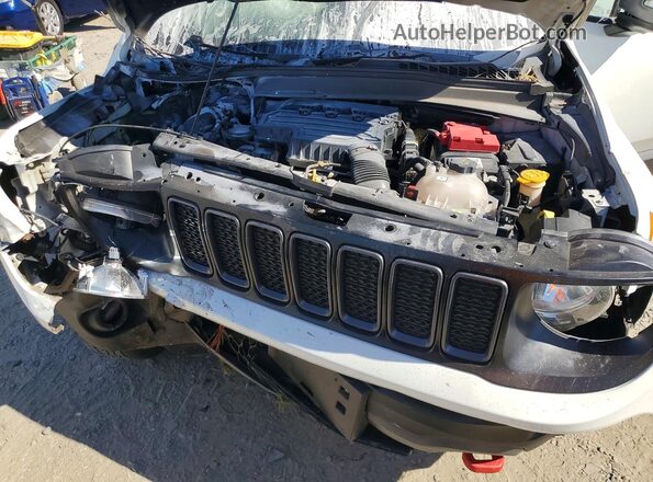 ZACNJBC10LPL86515 2020 JEEP RENEGADE White Engine compartment view