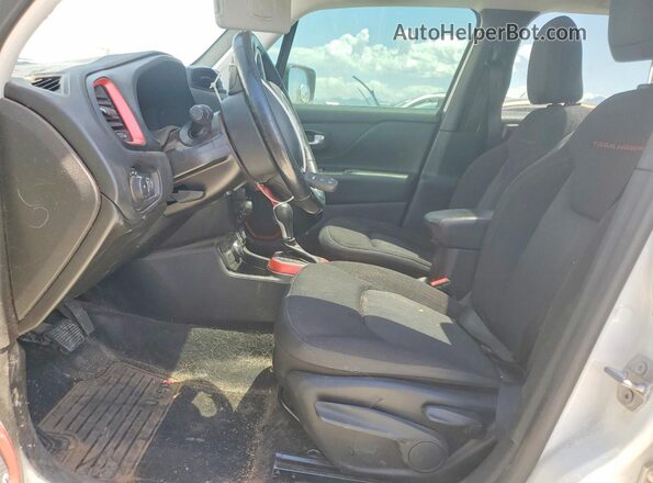 ZACNJBC16KPK09935 2019 JEEP RENEGADE White Front interior view
