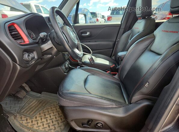 ZACNJBC18KPJ95844 2019 JEEP RENEGADE Gray Front interior view