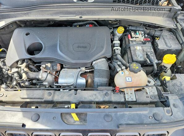 ZACNJBC18KPJ95844 2019 JEEP RENEGADE Gray Engine compartment view