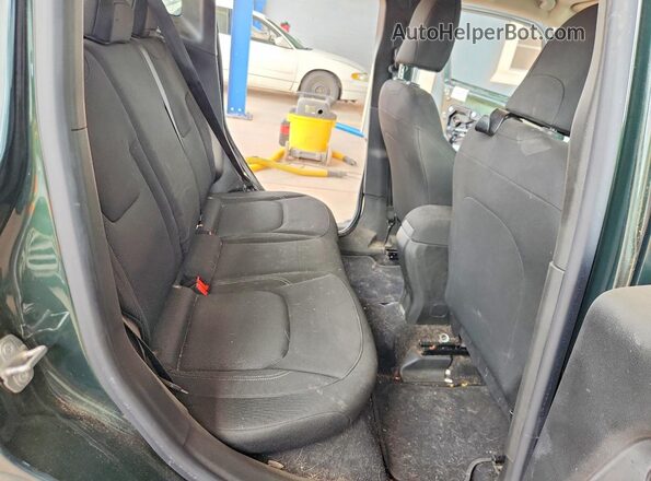 ZACNJCAB8MPM44468 2021 JEEP RENEGADE Green უკანა სალონის ხედი