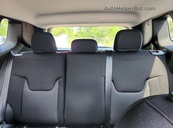 ZACNJDB10PPP38933 2023 JEEP RENEGADE Yellow უკანა სავარძლების ხედი