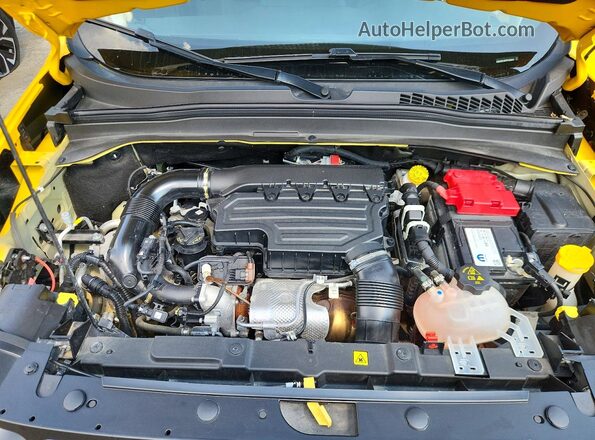 ZACNJDB10PPP38933 2023 JEEP RENEGADE Yellow ძრავის განყოფილების ხედი