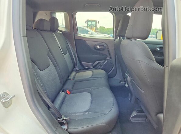 ZACNJDB12MPN24599 2021 JEEP RENEGADE Белый Вид задних сидений