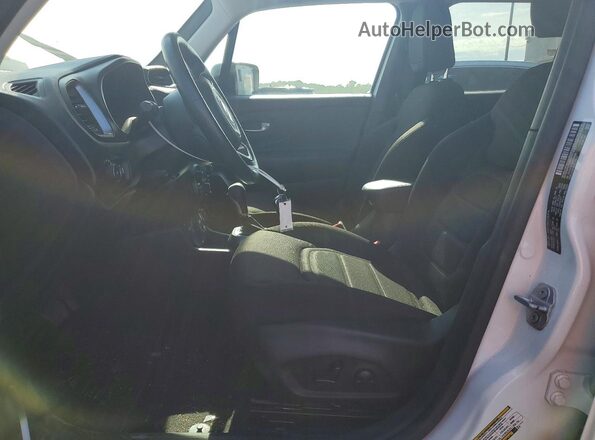 ZACNJDB15NPN85995 2022 JEEP RENEGADE White Front interior view