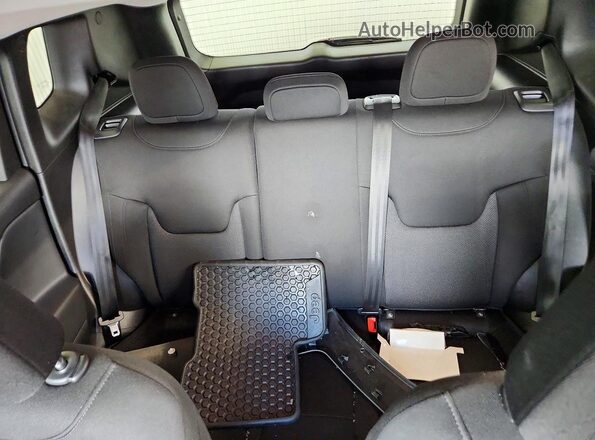 ZACNJDB15PPP71281 2023 JEEP RENEGADE Gray Vista de los asientos traseros