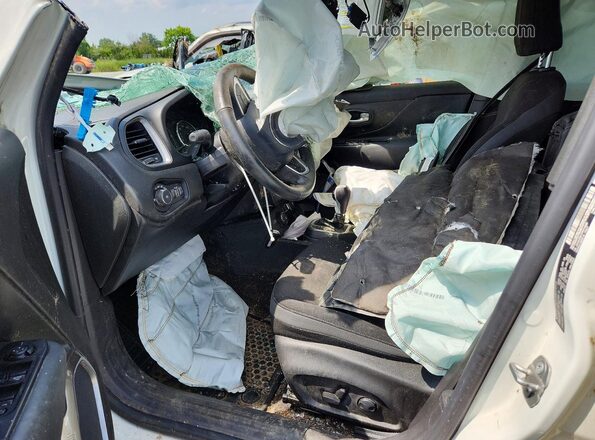 ZACNJDB17PPP14998 2023 JEEP RENEGADE White Вид салону спереду