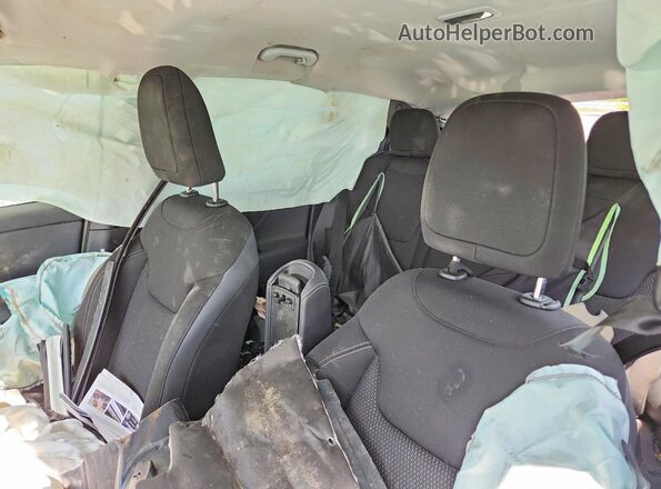 ZACNJDB17PPP14998 2023 JEEP RENEGADE White Вид задніх сидінь