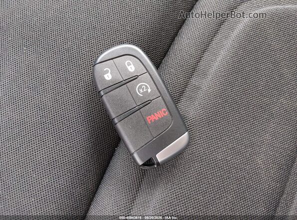 ZACNJDB18NPN69922 2022 JEEP RENEGADE Черный Вид панели приборов