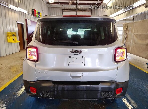 ZACNJDBB2MPM96859 2021 JEEP RENEGADE Silver Հետևի տեսք