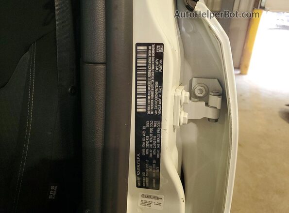 ZACNJDBB5MPM72068 2021 JEEP RENEGADE White Widok wnętrza 360 stopni