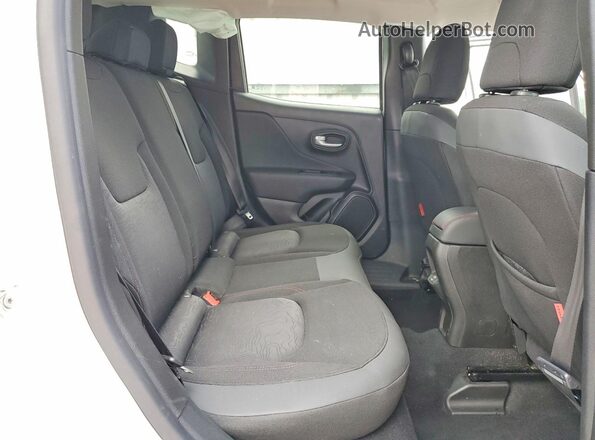 ZACNJDC11PPP23663 2023 JEEP RENEGADE White Вид задніх сидінь