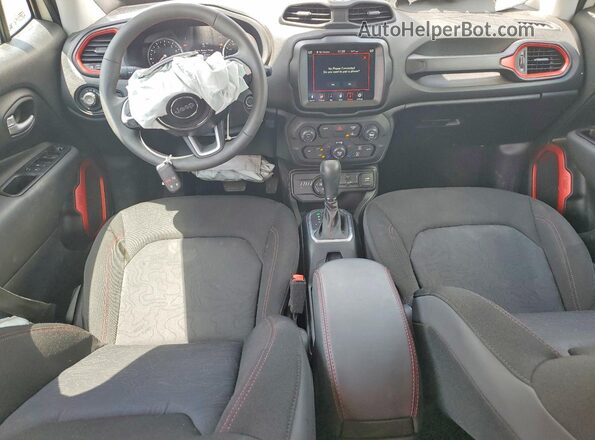 ZACNJDC11PPP23663 2023 JEEP RENEGADE White Вид панелі приладів