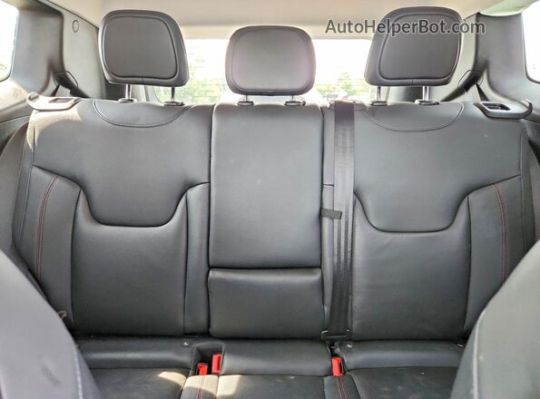 ZACNJDC17NPN68775 2022 JEEP RENEGADE Gray Հետևի նստատեղերի տեսք