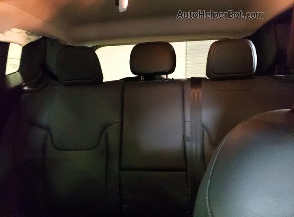 ZACNJDD14MPM43584 2021 JEEP RENEGADE White Widok tylnych siedzeń